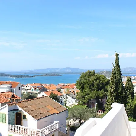 Arta Apartment Murter