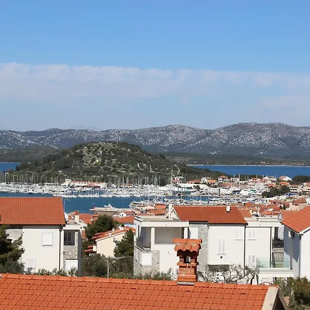 Arta Μούρτερ