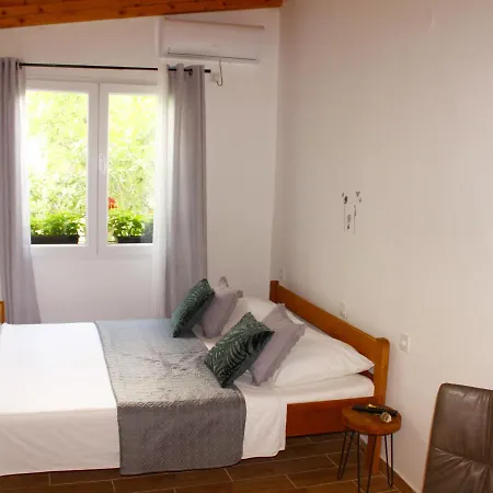 Arta Apartment *