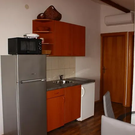 Arta Apartment